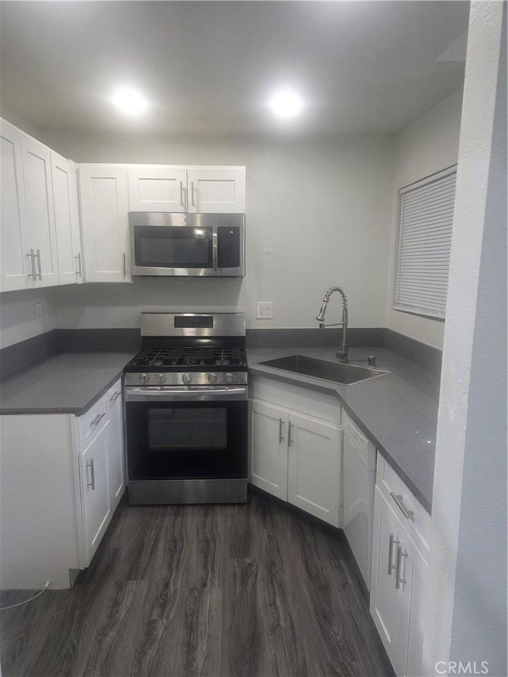 11150 Glenoaks Blvd #104 - Photo 6 of 15