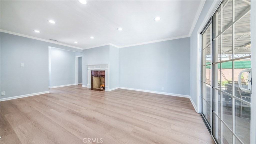 12549 Barbara Ann St - Photo 4 of 28