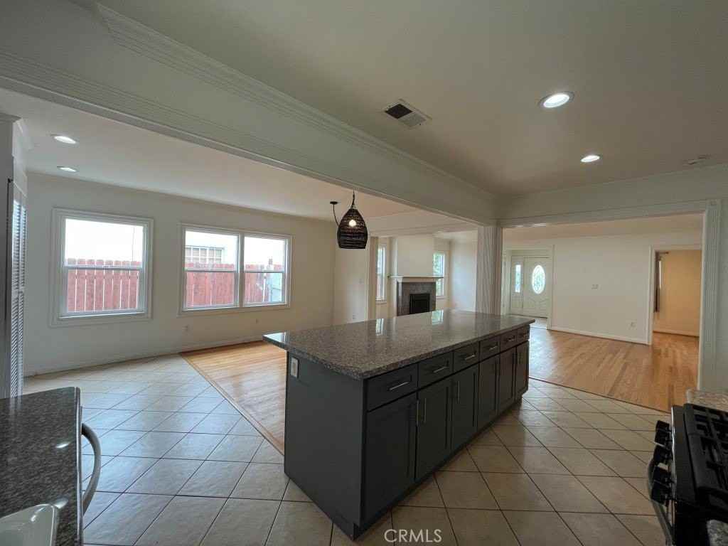 4316 Greenbush Ave - Photo 7 of 27