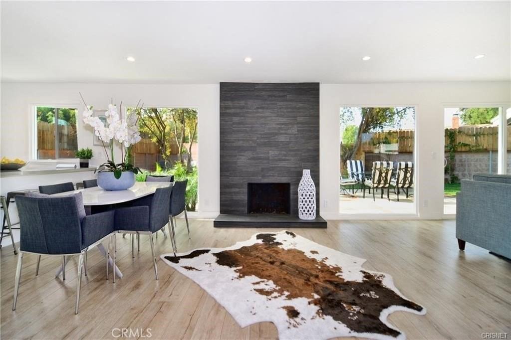 7509 Kentland Ave - Photo 2 of 16