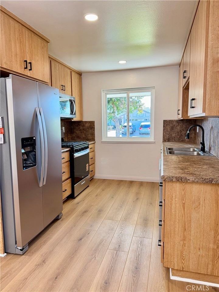 4614 Concord Way - Photo 5 of 20