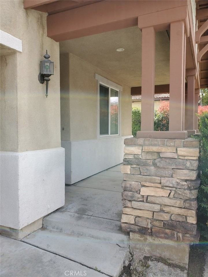 1678 Gazebo Ln - Photo 2 of 8