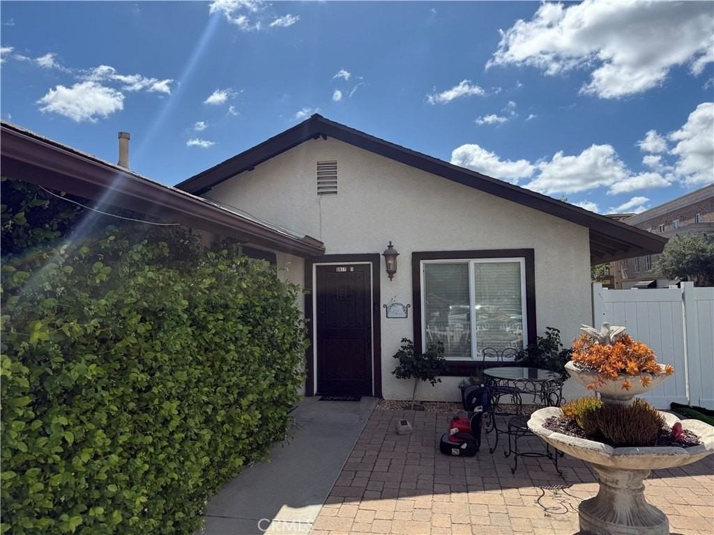 41880 6th St - Photo 2 of 8