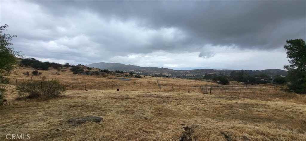 32743 Lydia Ln - Photo 5 of 26