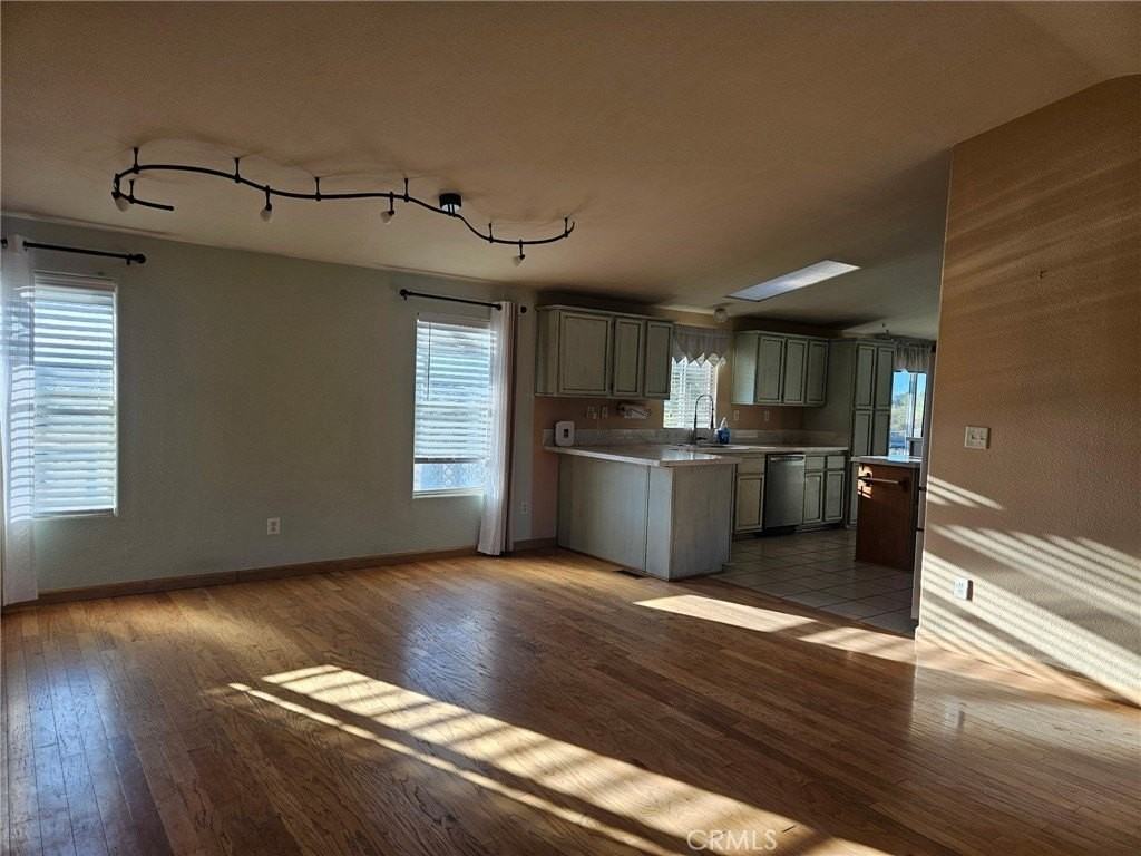 32743 Lydia Ln - Photo 7 of 26