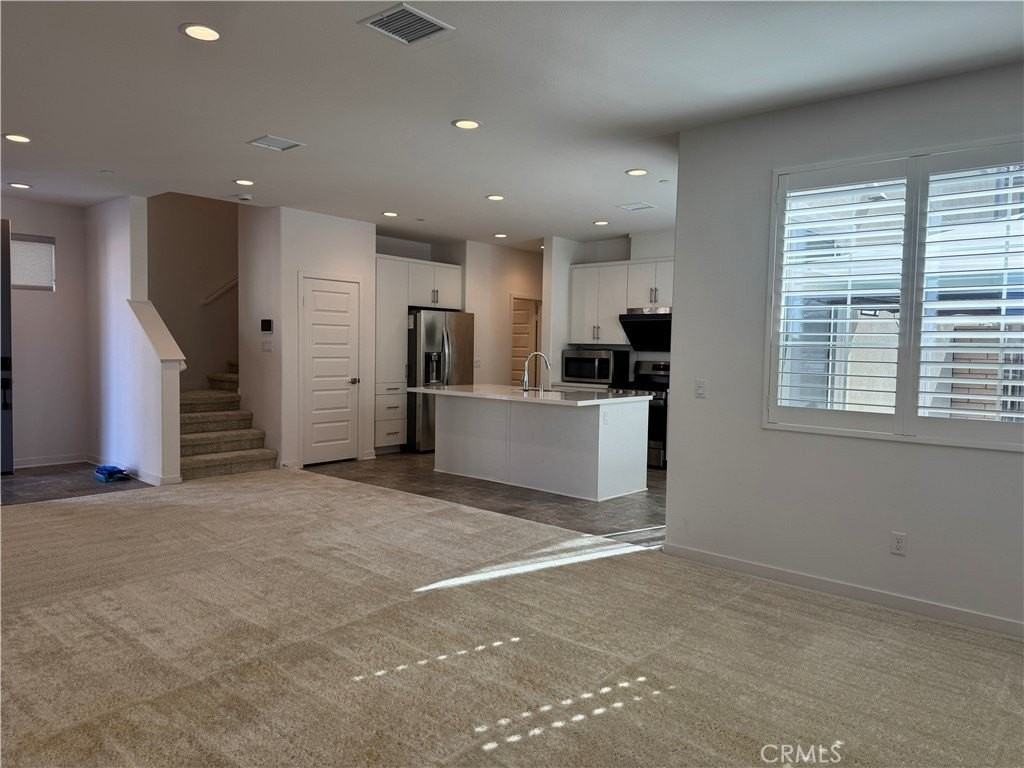 7018 Aloe Ln - Photo 6 of 39