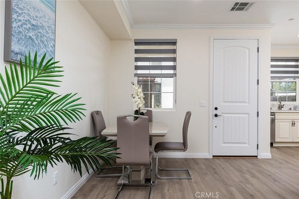 89 N Grand Oaks Ave #103 - Photo 4 of 16
