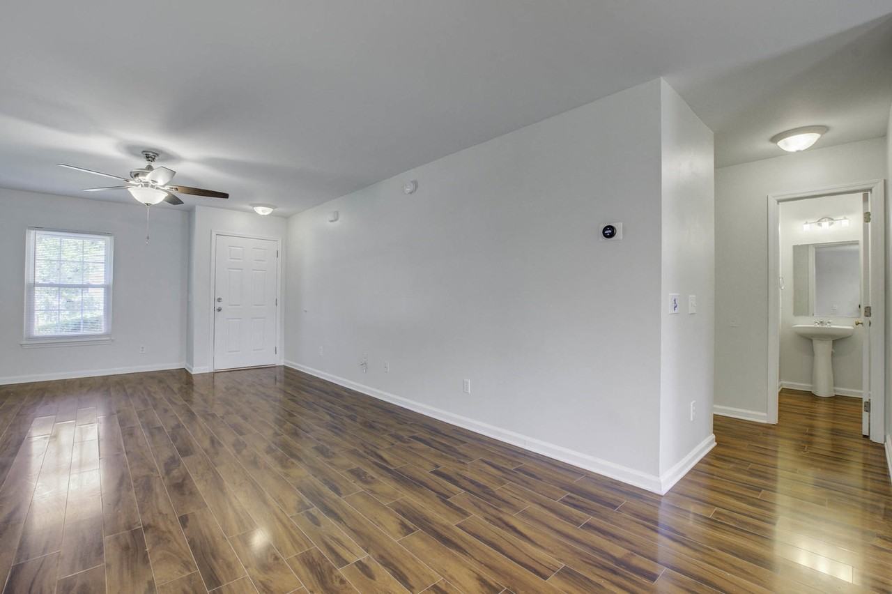 138 Thistle Rd - Photo 5 of 8