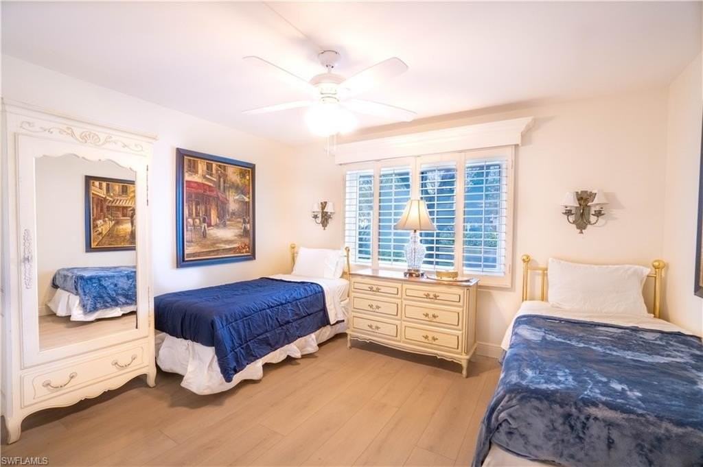 388 4th Ave S #388 - Photo 5 of 16