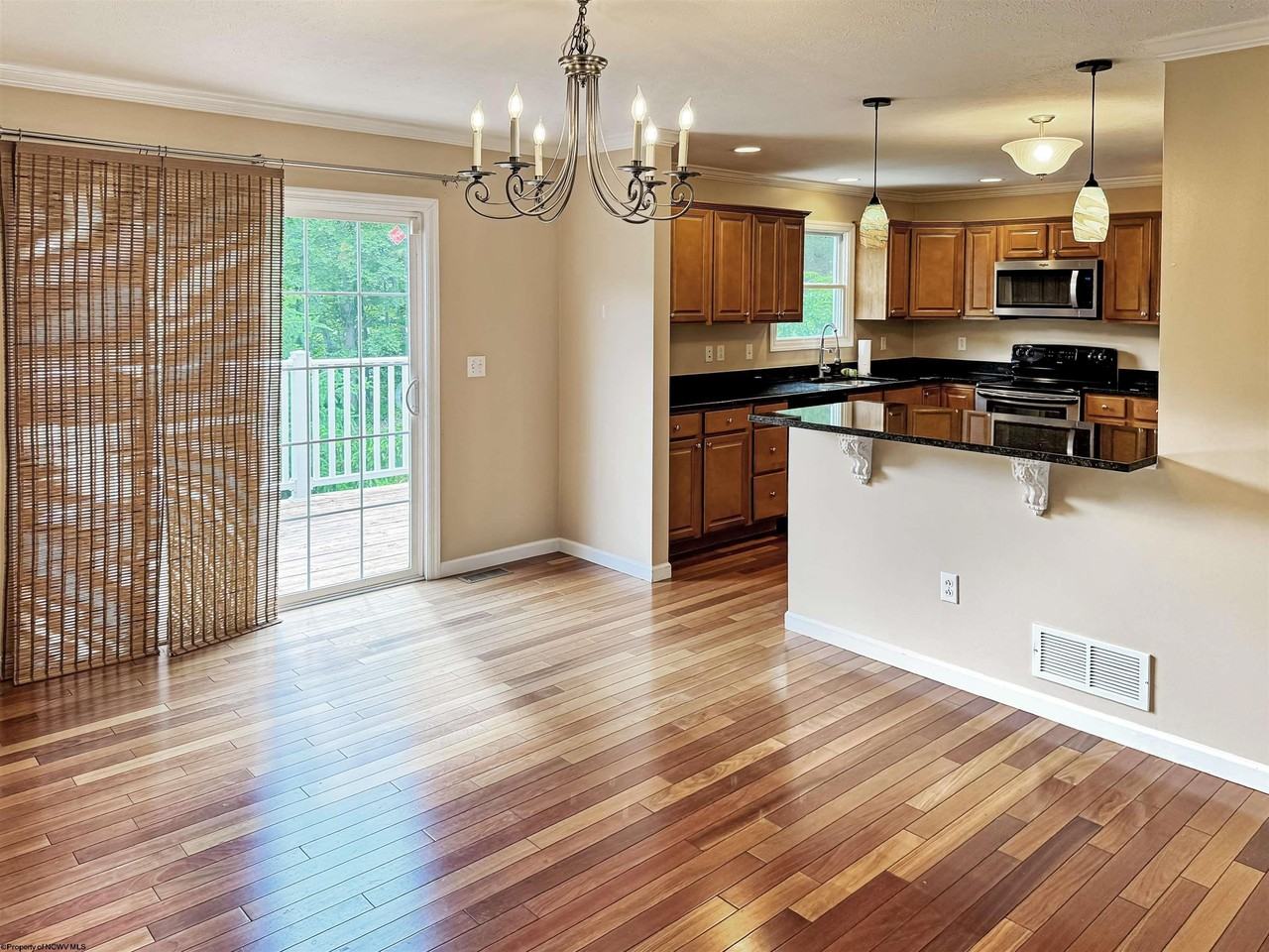 265 Palisades Dr - Photo 5 of 29