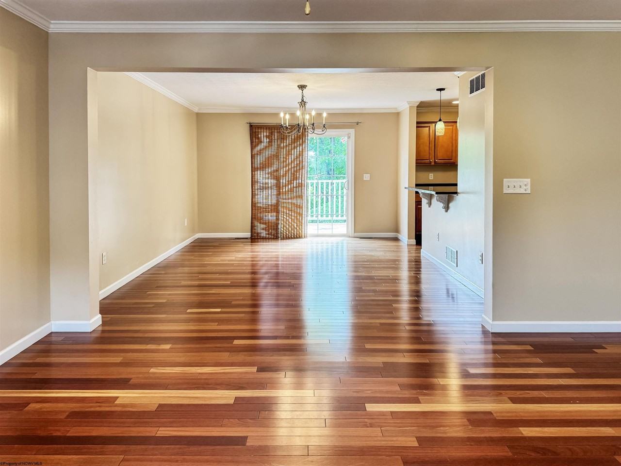 265 Palisades Dr - Photo 6 of 29