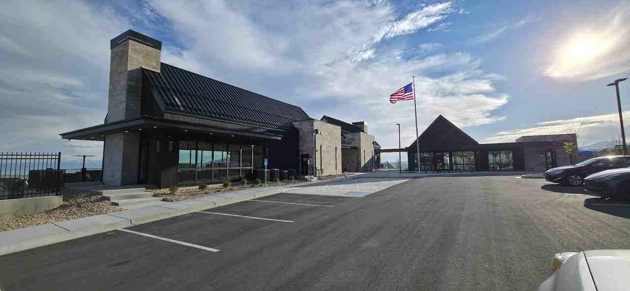 N 325 E #4275 - Photo 6 of 50