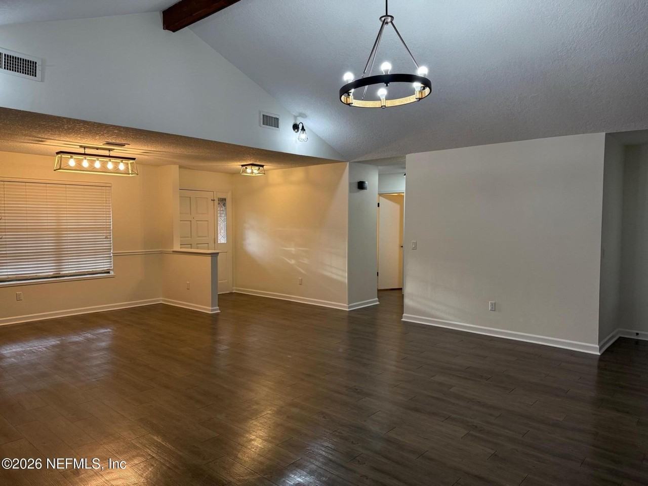 35056 Keith Rd - Photo 3 of 26