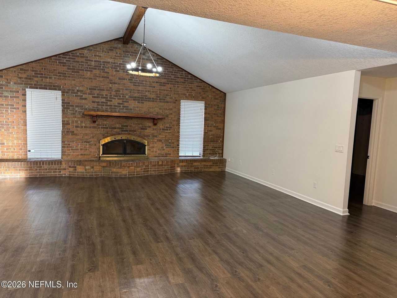 35056 Keith Rd - Photo 5 of 26