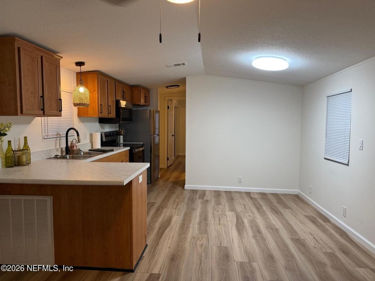 11098 Joel St - Photo 4 of 12