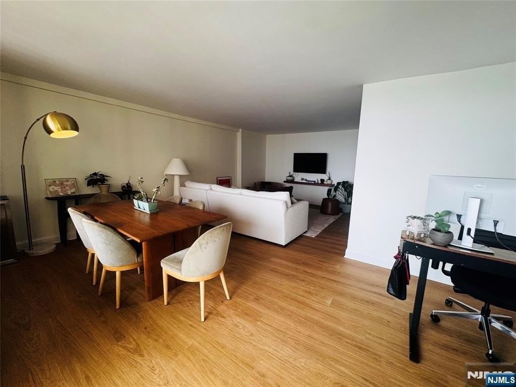 200 Winston Dr - Photo 4 of 24