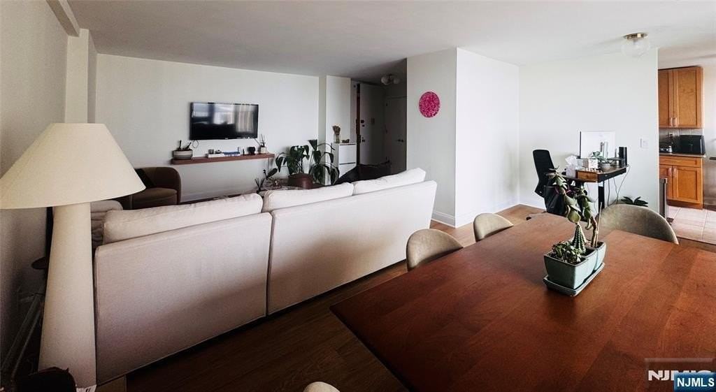 200 Winston Dr - Photo 6 of 24