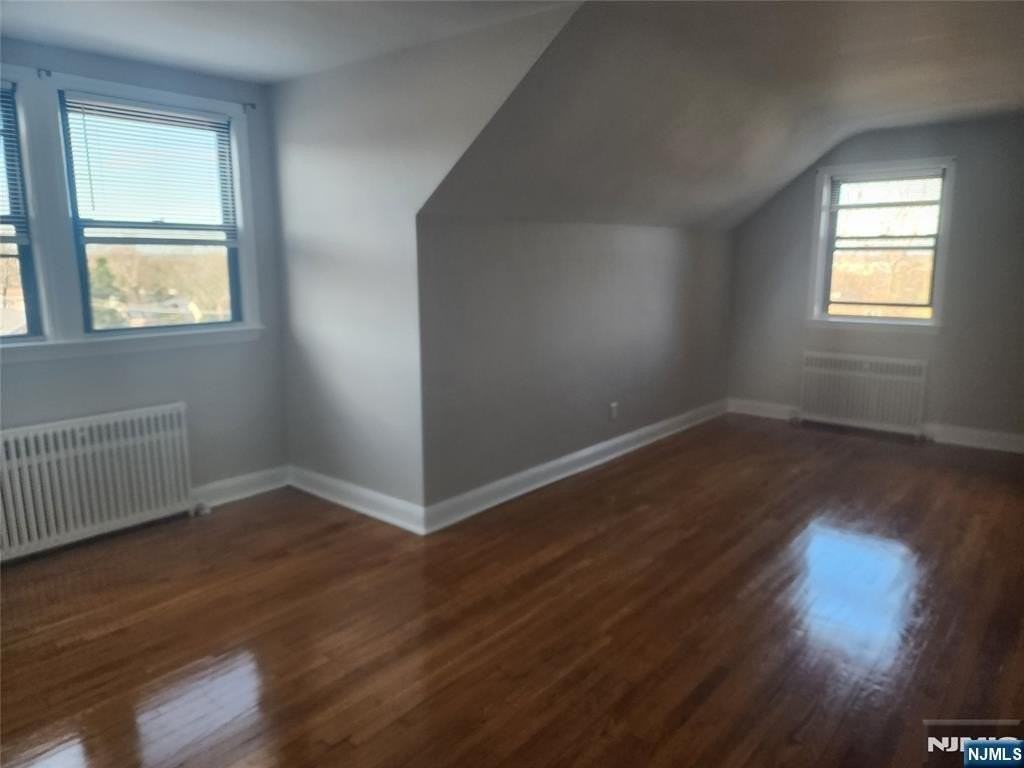 490 Beverly Rd - Photo 5 of 18