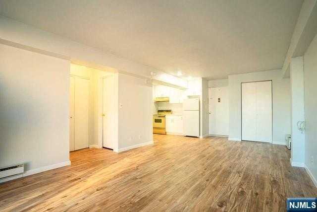 233 12th St Apt 3d - Photo 3 of 11