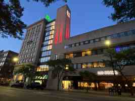 featured image of 875 Elm St #806