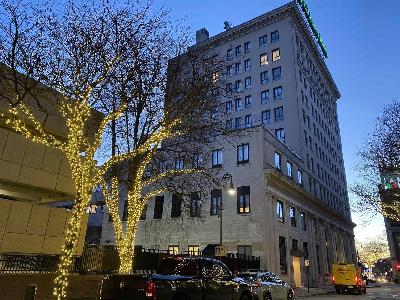 875 Elm St #806 - Photo 4 of 50