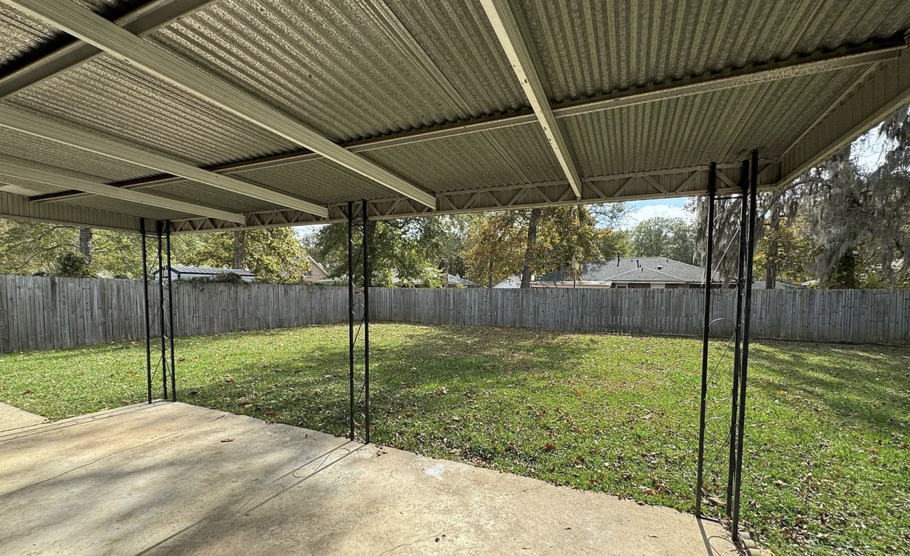 654 Mayflower Dr #1 - Photo 5 of 6