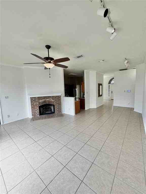 5606 Allen Ln - Photo 4 of 21