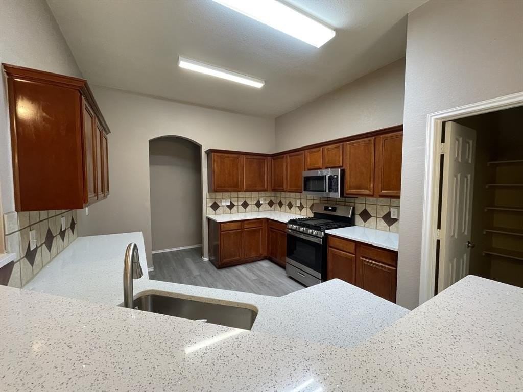 2709 Logan Dr - Photo 5 of 16