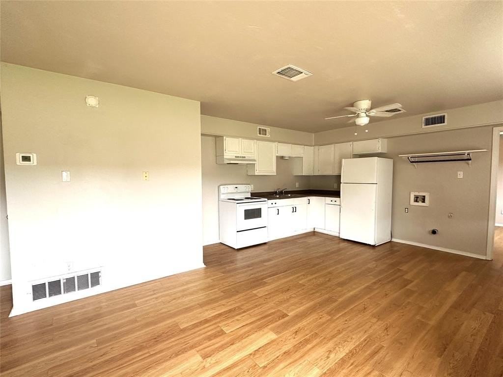 1814 Springlake W - Photo 3 of 5