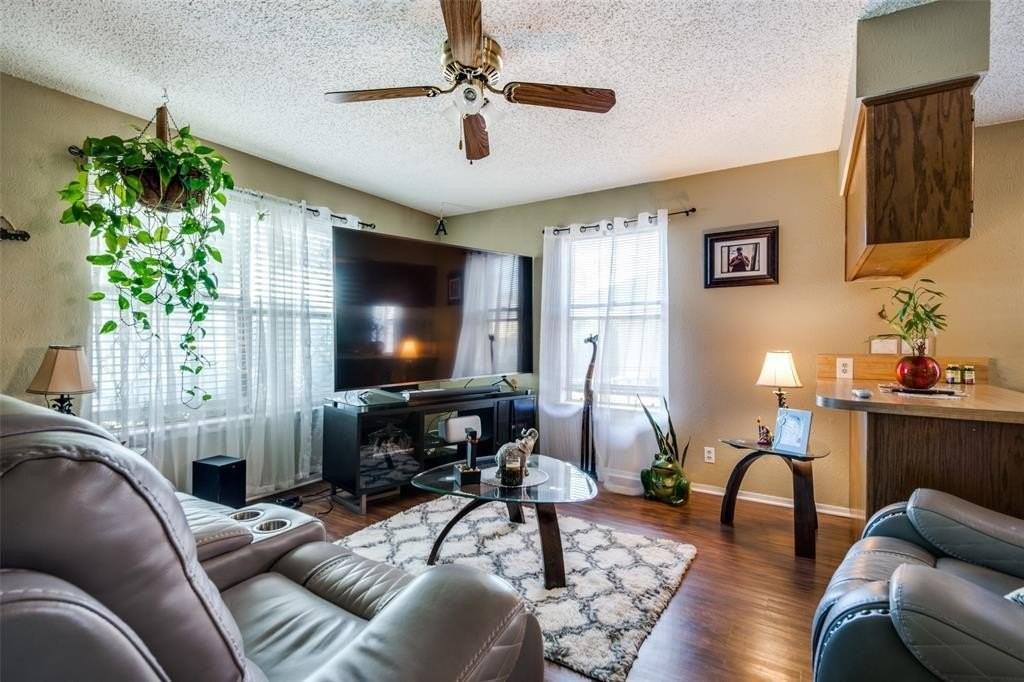 3309 Fallmeadow St - Photo 3 of 12