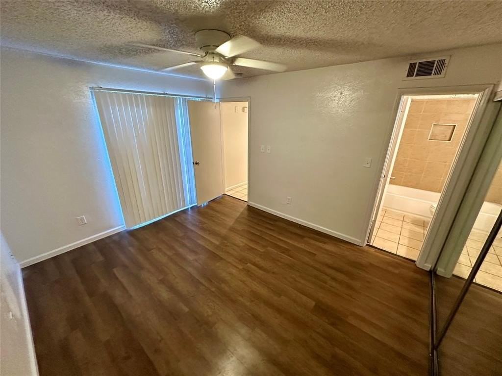 644 Bellaire Dr #D - Photo 7 of 10