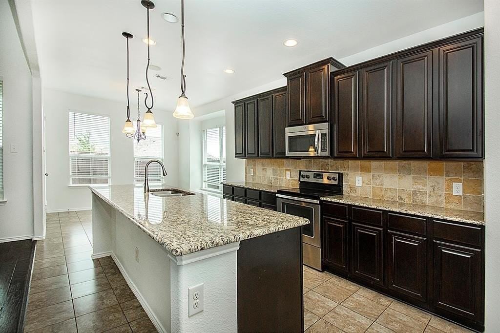 917 Swan Ridge Dr - Photo 6 of 27