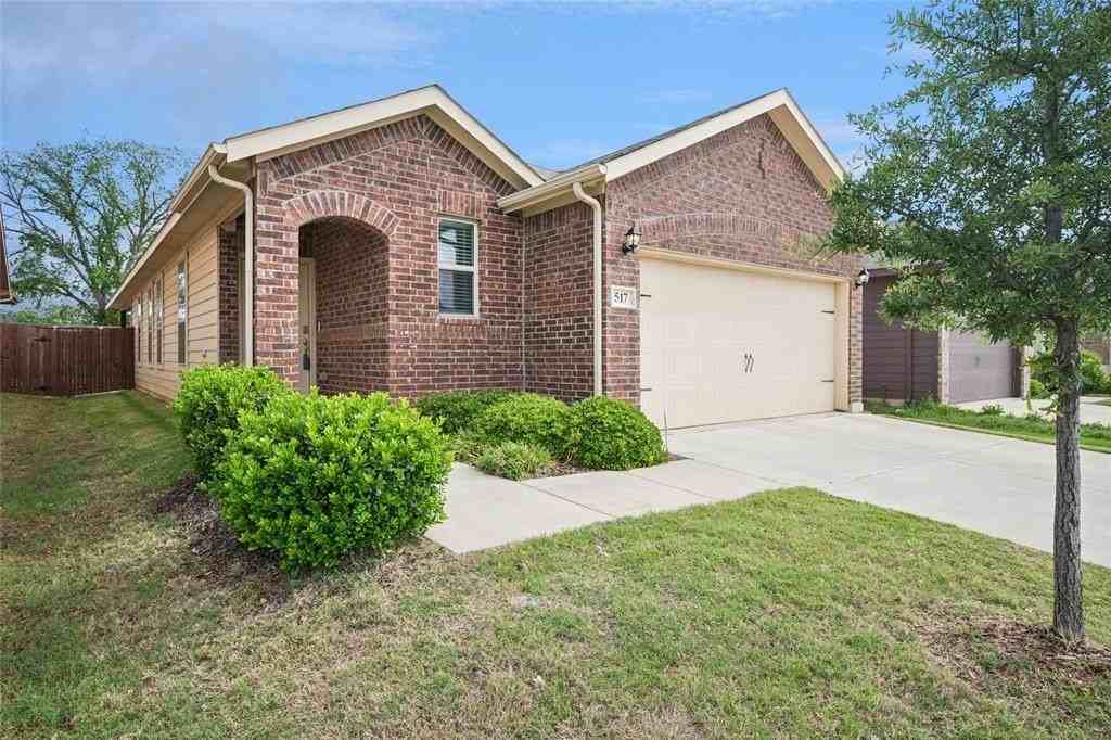 517 Concho St - Photo 3 of 16