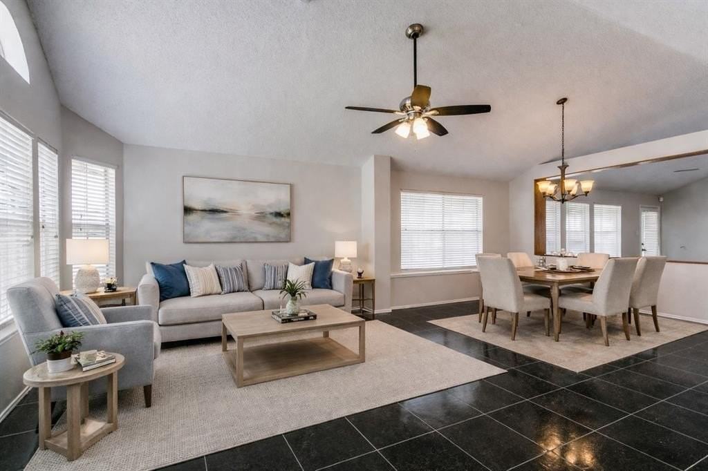 908 Gordon Oaks Dr - Photo 3 of 16