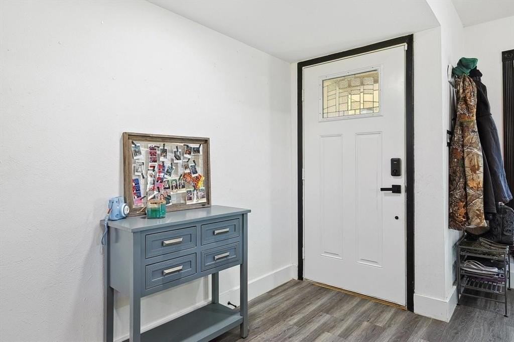 2525 Freedom Ln - Photo 3 of 18