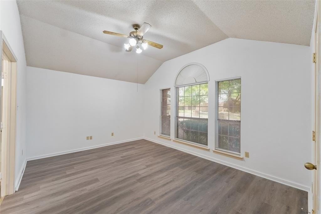 2600 Waterloo Ln - Photo 7 of 16