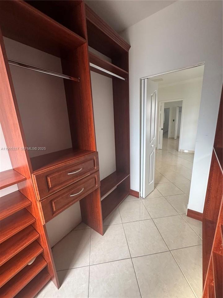 1150 Southwest 154th Avenue - Photo 3 of 24