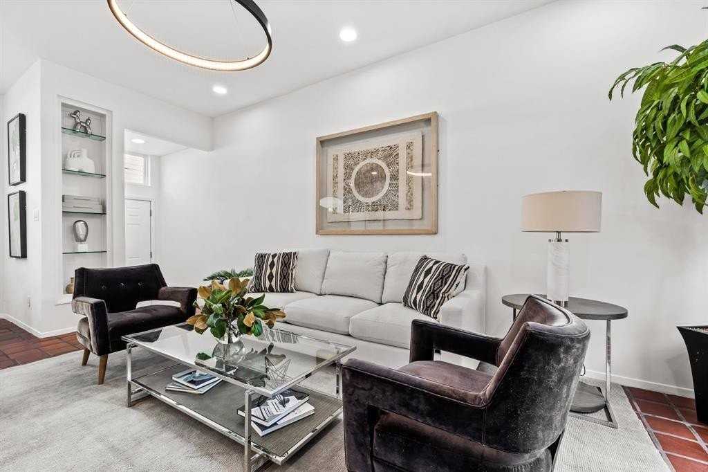 4006 Holland Ave #D - Photo 5 of 29