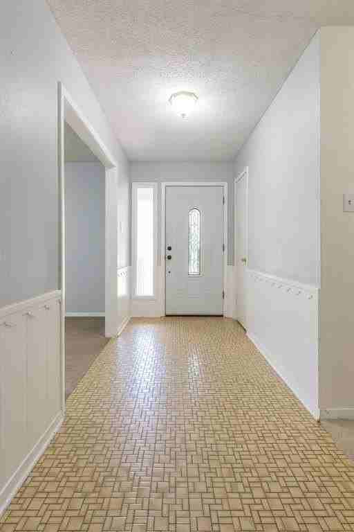 4073 Concord Dr - Photo 7 of 40