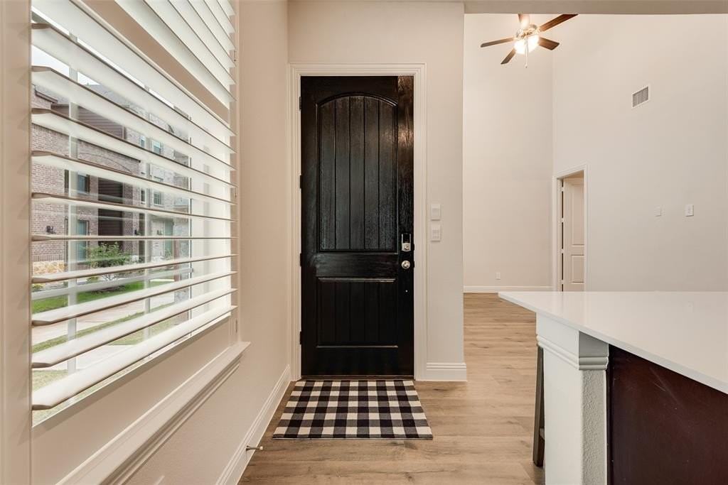 4526 Mona Lisa Ln - Photo 3 of 22