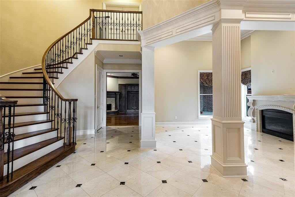 5933 King William Dr - Photo 5 of 25