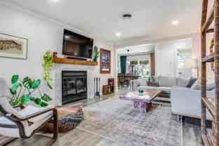 11123 Paddock Cir - Photo 1 of 1