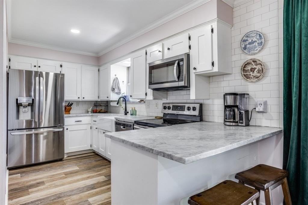 11123 Paddock Cir - Photo 4 of 16