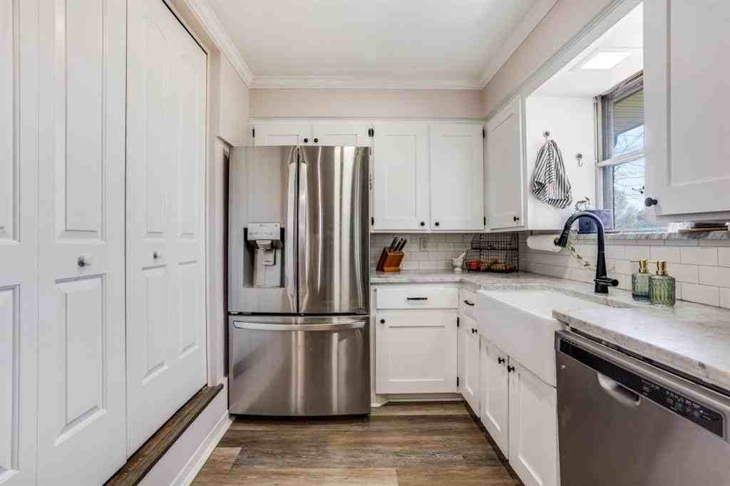 11123 Paddock Cir - Photo 5 of 16