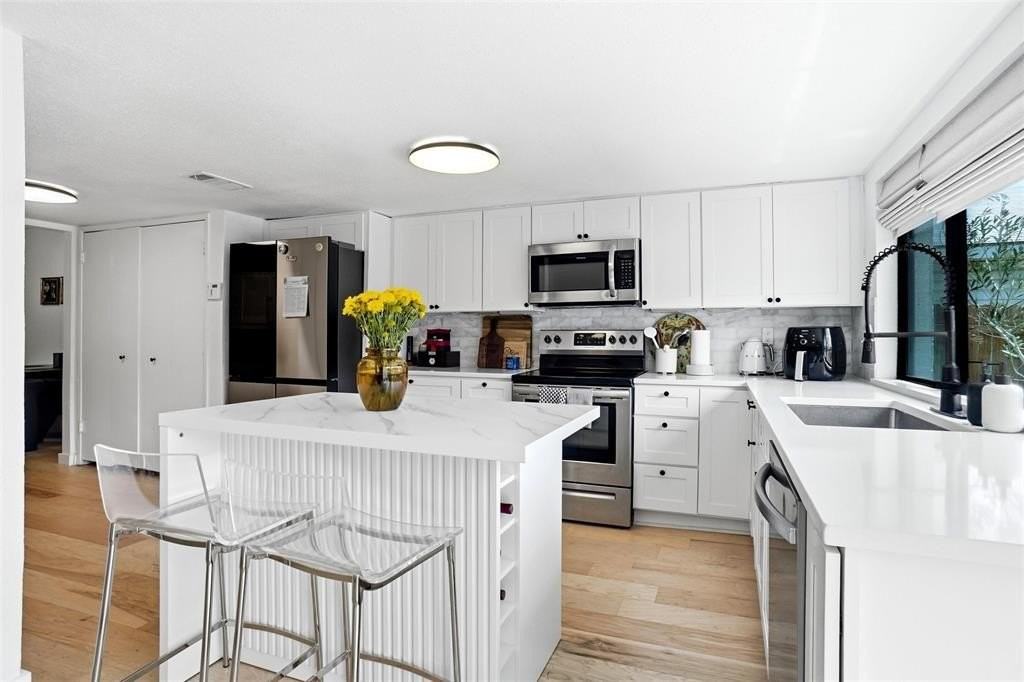 1820 Castille Dr - Photo 7 of 16