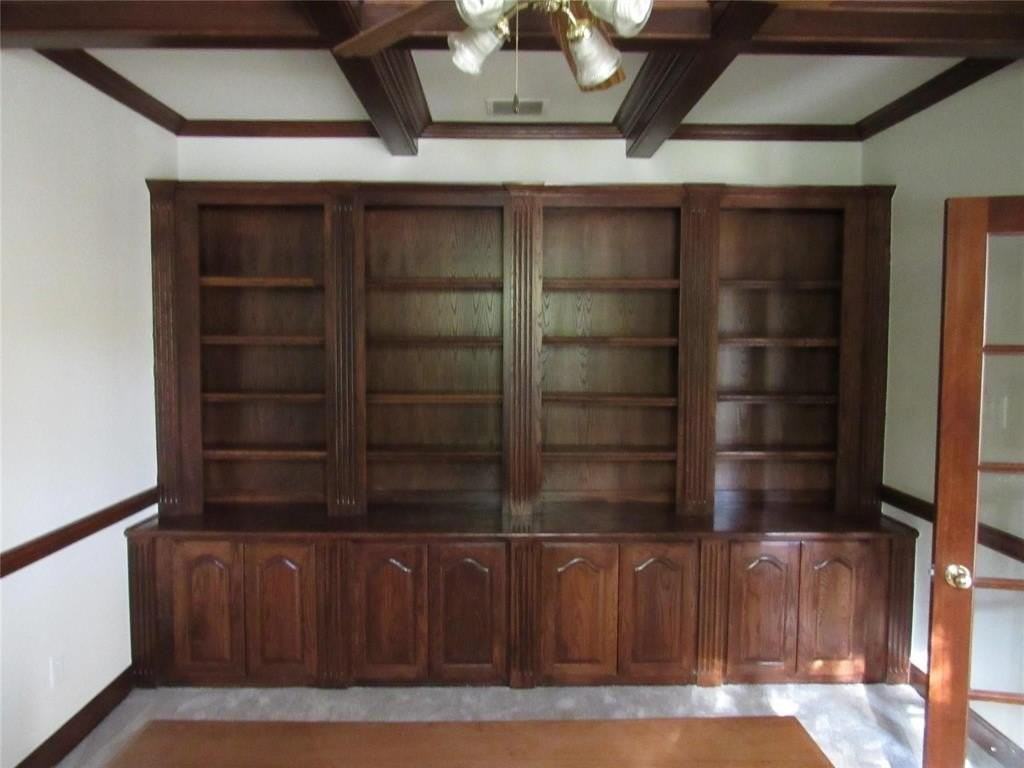 1023 Candlewood Trl - Photo 3 of 35