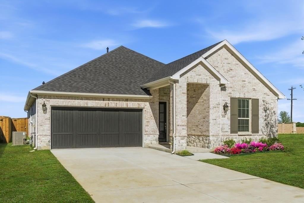 2020 Beeflower St - Photo 2 of 27