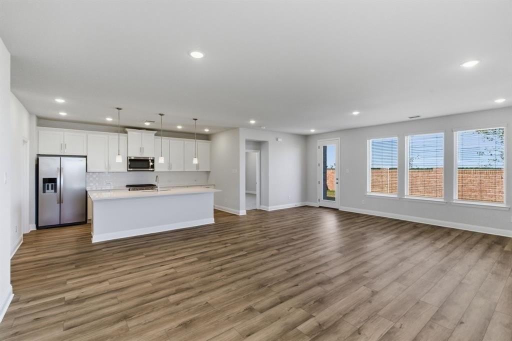 2020 Beeflower St - Photo 5 of 27