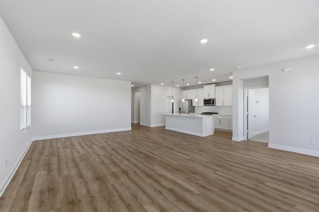 2020 Beeflower St - Photo 6 of 27