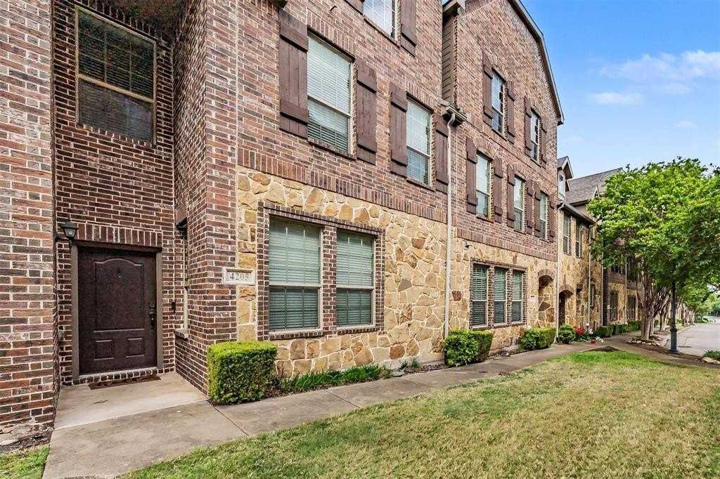 4205 Riverview Dr - Photo 2 of 36